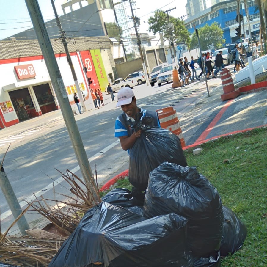 Profissionais Do Centro De Acolhida Bom Jesus Na Zona Norte Engajam